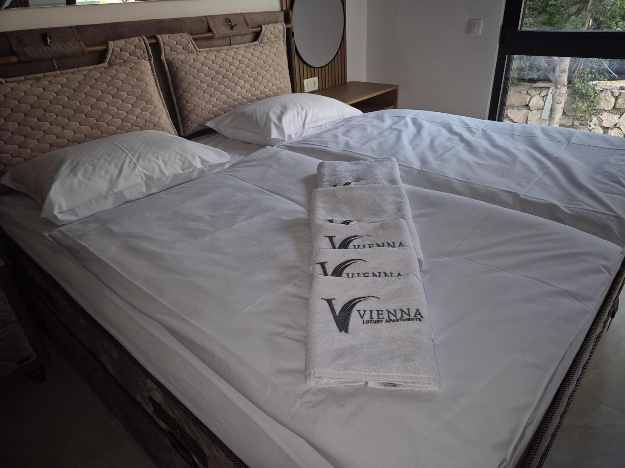 Vienna Luxury Apartments Dobra Voda Dış mekan fotoğraf