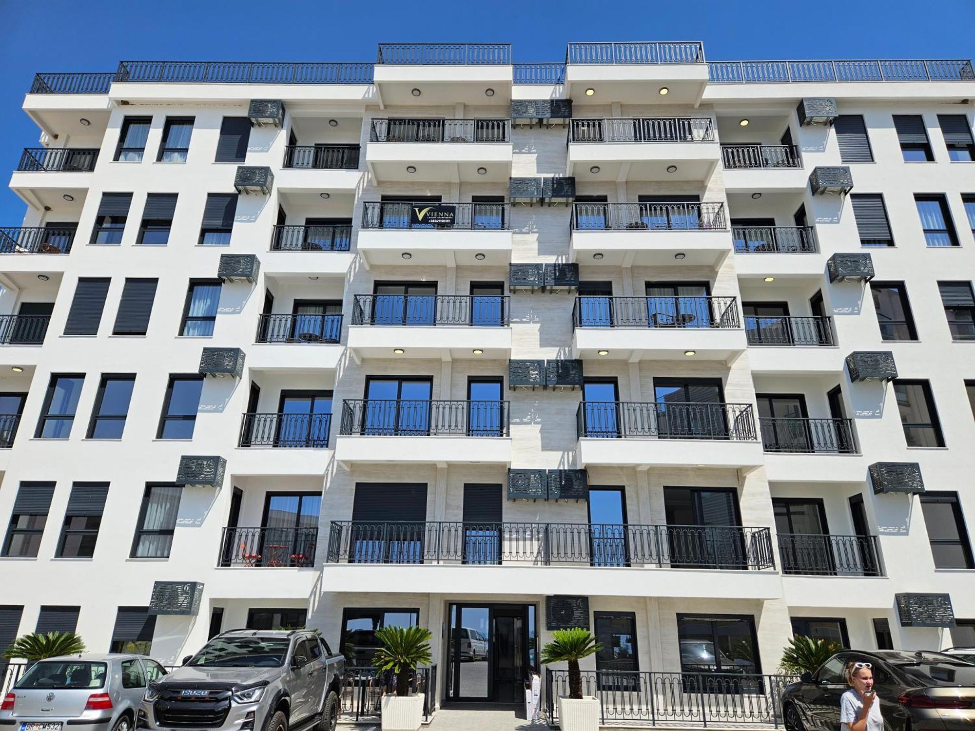 Vienna Luxury Apartments Dobra Voda Dış mekan fotoğraf