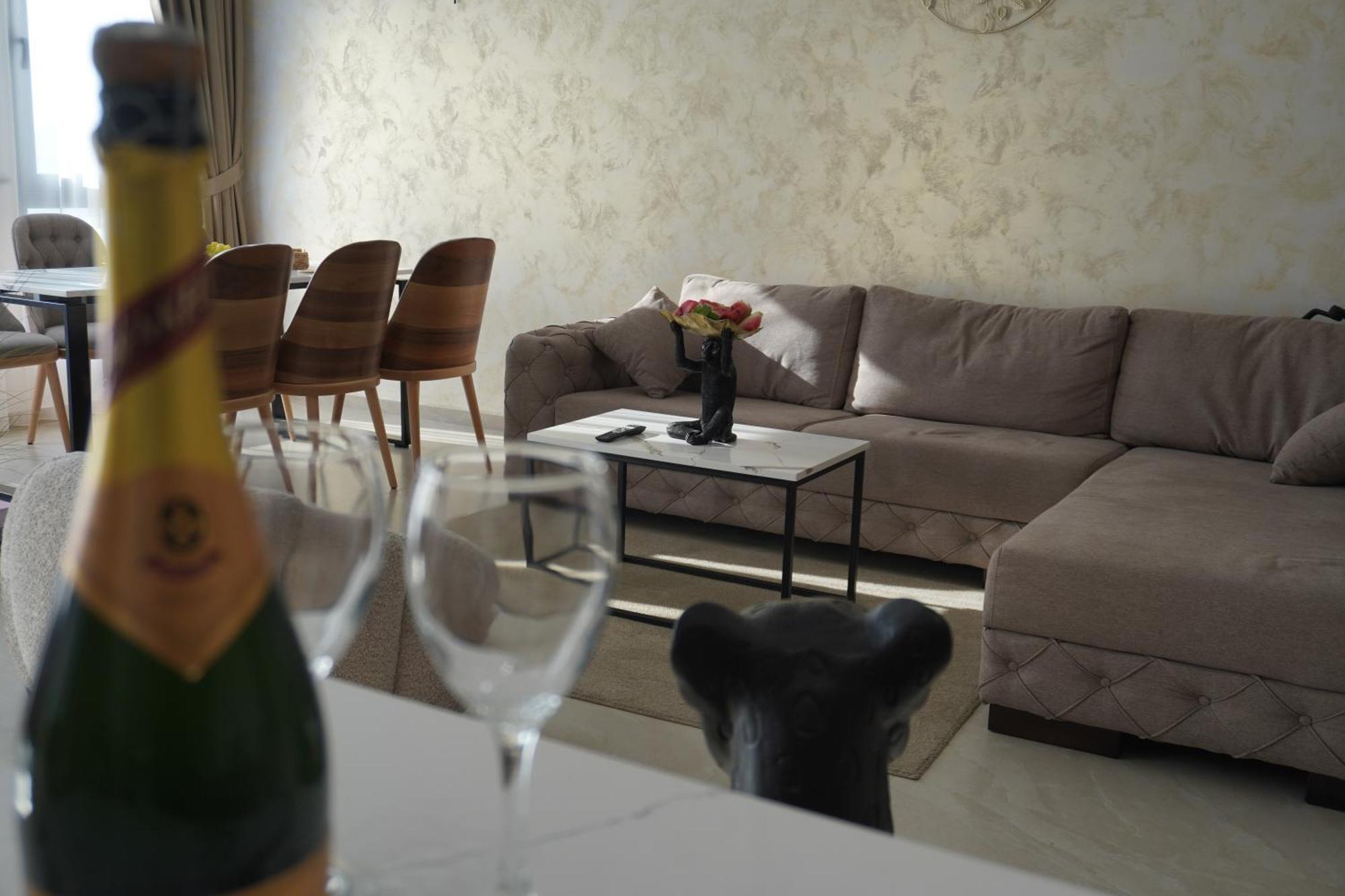 Vienna Luxury Apartments Dobra Voda Dış mekan fotoğraf